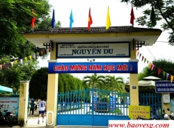 bao ve truong hoc o quang nam ngan can phu huynh hanh hung